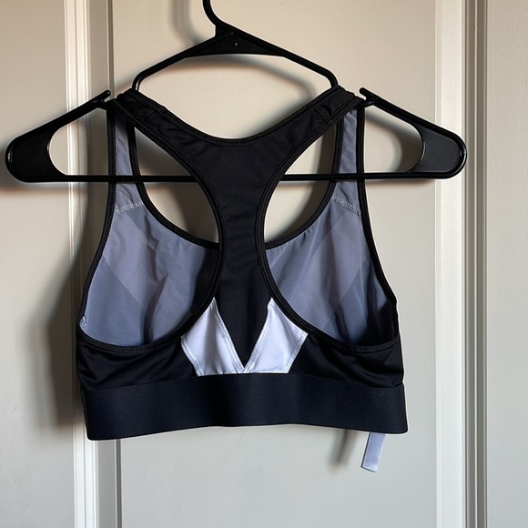 Victoria’s Sport sports bra, size medium! *open to all offers* - Picture 2 of 3